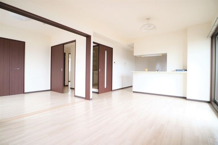 岡山県倉敷市老松町4(マンション)の賃貸物件の居間