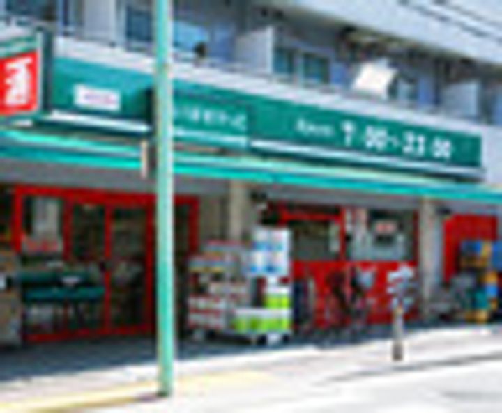 ルミーク三軒茶屋の周辺