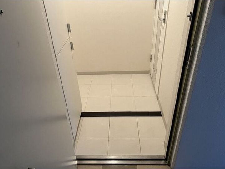 グランツ琴似の玄関