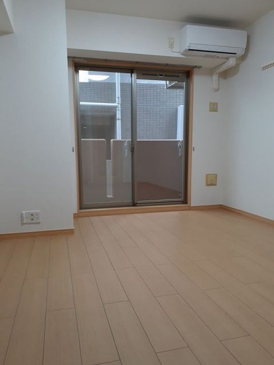 TNGビル(二宮合資ビル)の居間