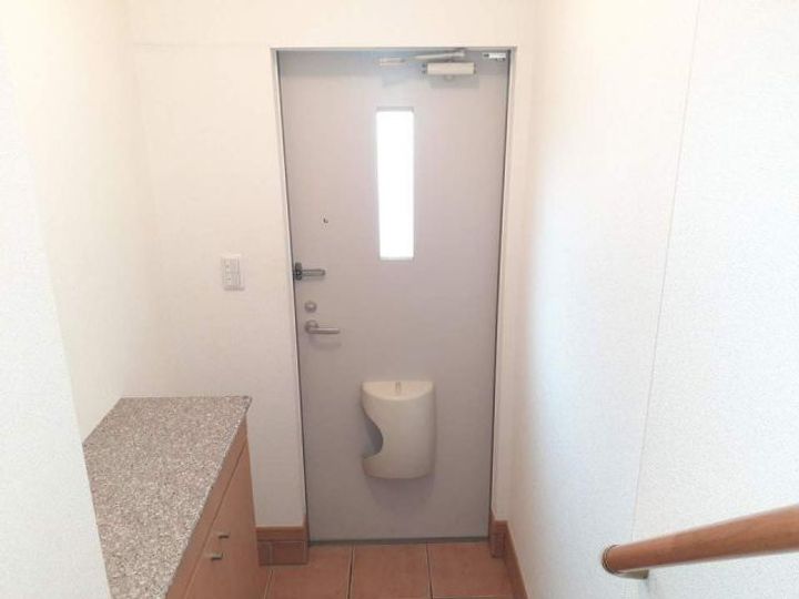 愛知県丹羽郡扶桑町大字高雄字北東川(アパート)の賃貸物件の玄関