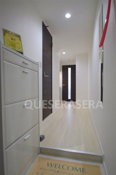 宮本ビルの玄関