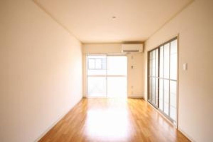 シャーメゾン コーポドバシの居間