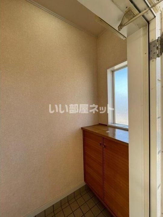群馬県伊勢崎市境三ツ木(アパート)の賃貸物件の玄関