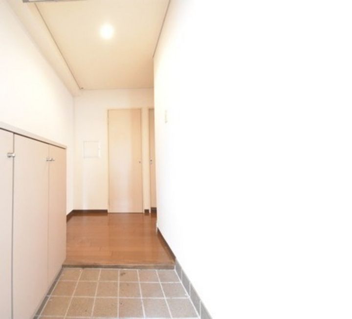 ハアラン内山下の玄関