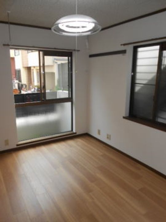 フローラル高円寺の居間