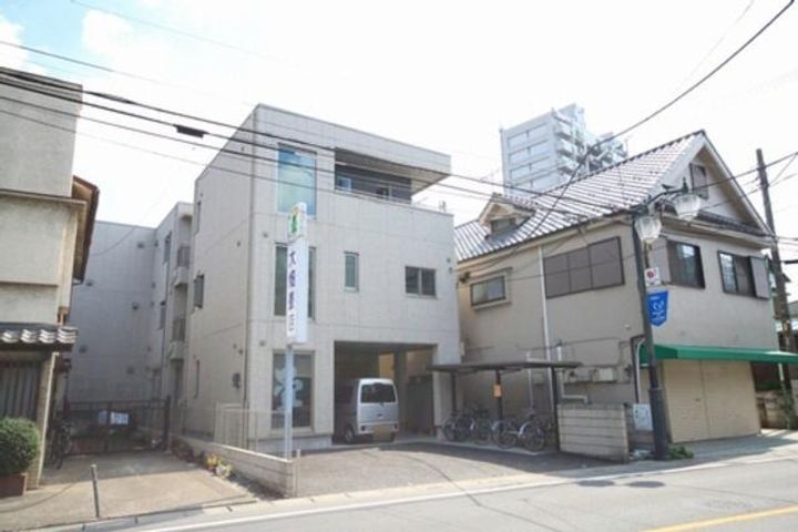 ラージ フィールドの内装