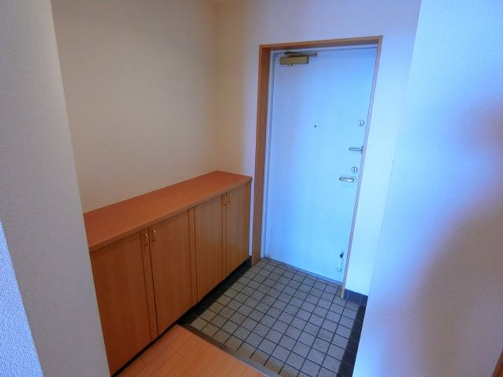 兵庫県西宮市上甲子園1(マンション)の賃貸物件の玄関