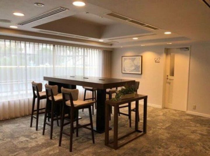 グラン・アベニュー名駅の地図