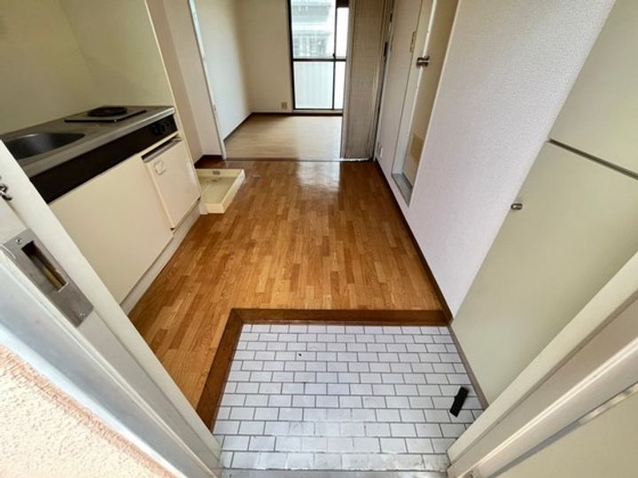 第3福助マンションの玄関