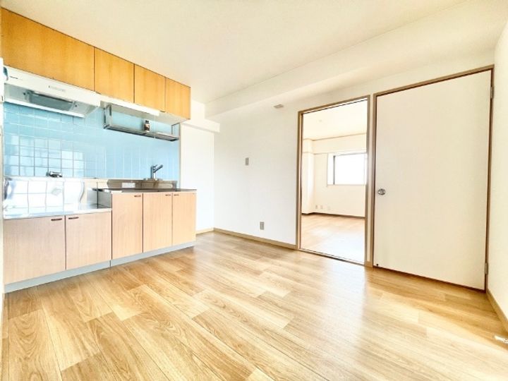 めぞん明円の居間