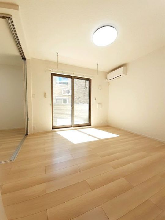 レコルト アクアルーチェの居間