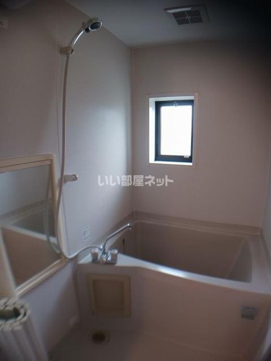 イスタナイマオカBの風呂