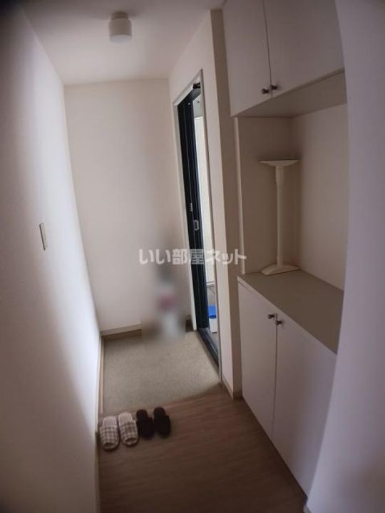 イスタナイマオカBの玄関