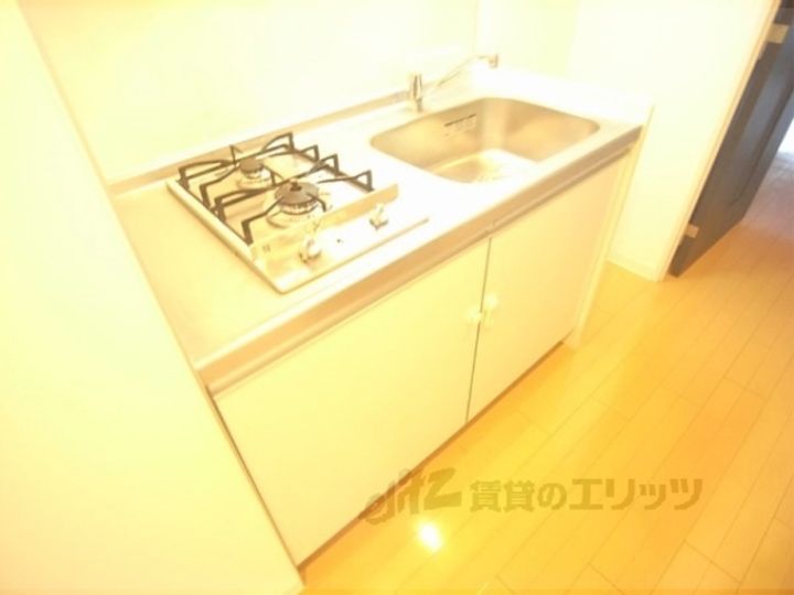 プレサンスNEO京都烏丸のキッチン