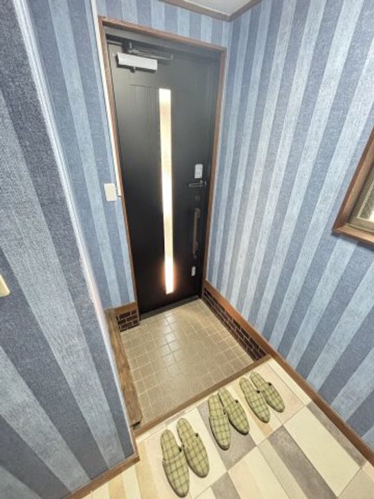 大阪府大阪市東淀川区西淡路5(一戸建)の賃貸物件の玄関