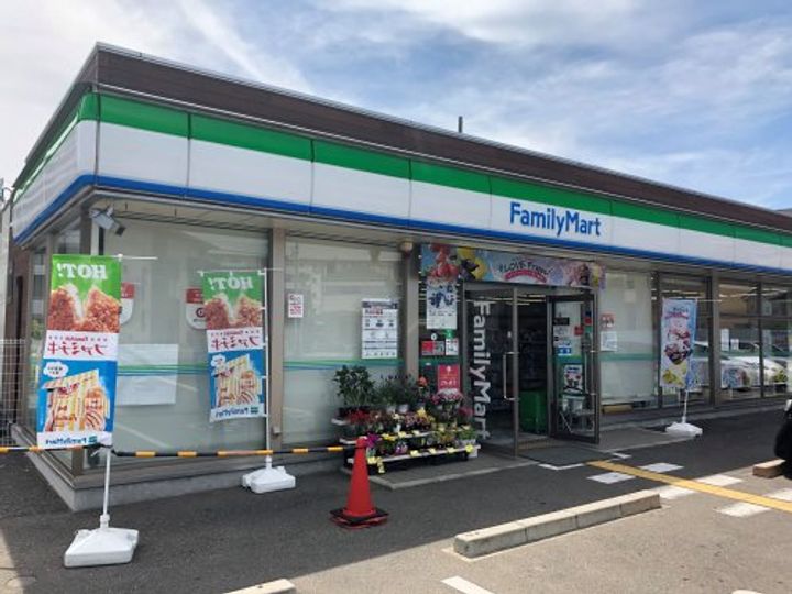 センチュリーハウス仲政の周辺