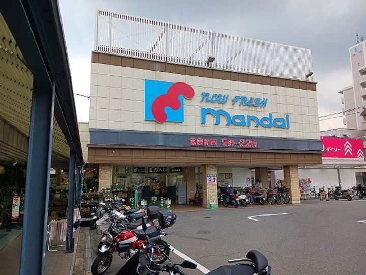 クレスト コートの周辺