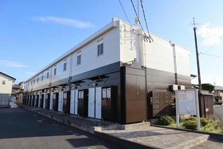 レオパレスステージ 栄華の外観