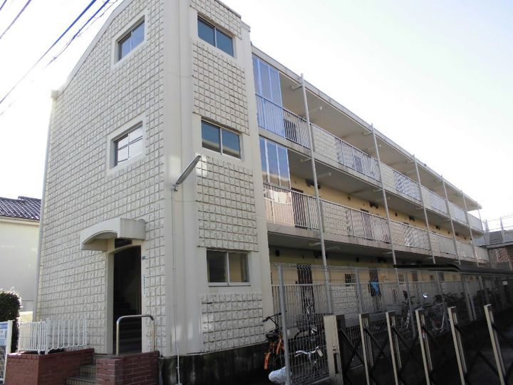 マンションホープの外観