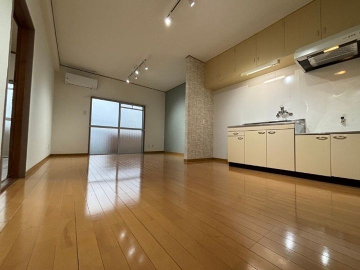 大門ハイツの居間