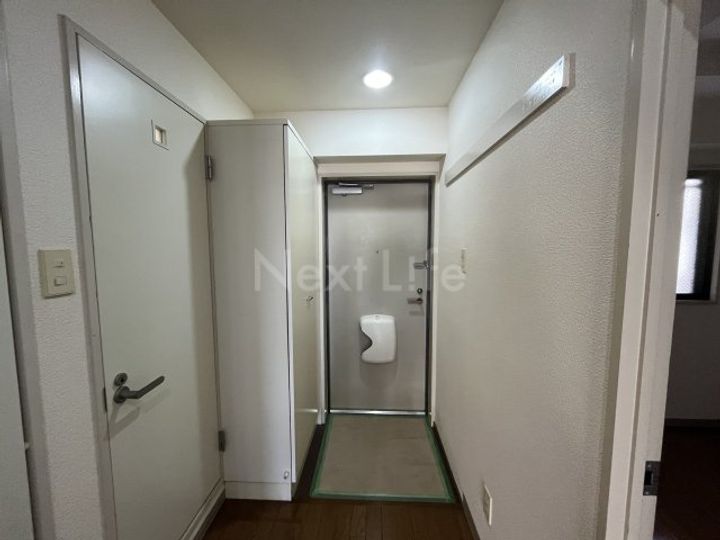 東京都日野市旭が丘6(マンション)の賃貸物件の玄関