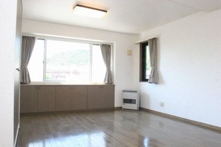 北海道札幌市中央区南二十五条西12(マンション)の賃貸物件の居間