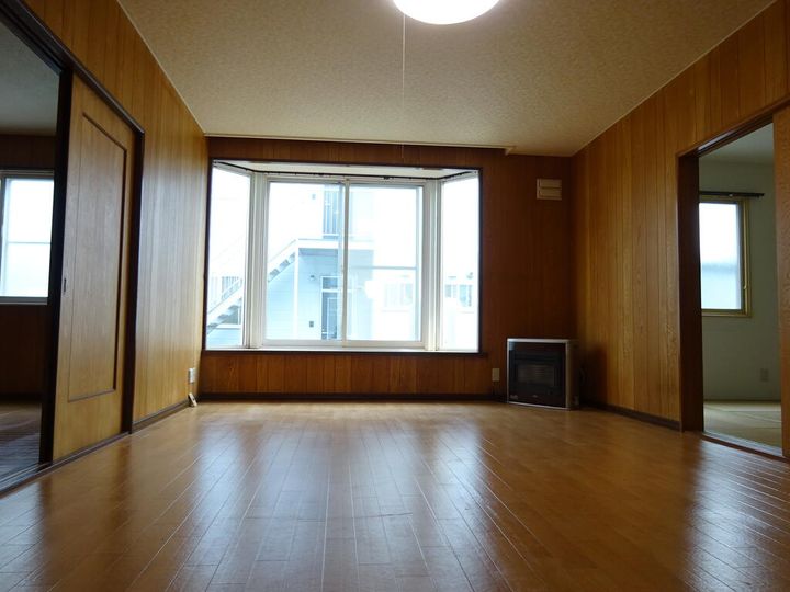 ハイツフォーレストの居間