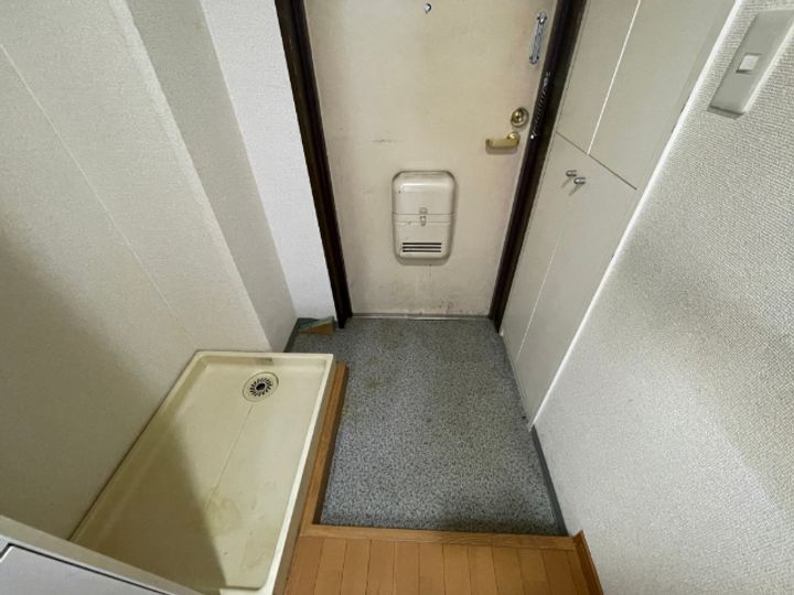 NKハイツの玄関