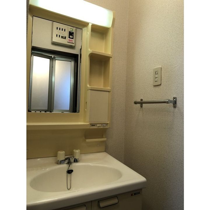 ネオパルスの内装