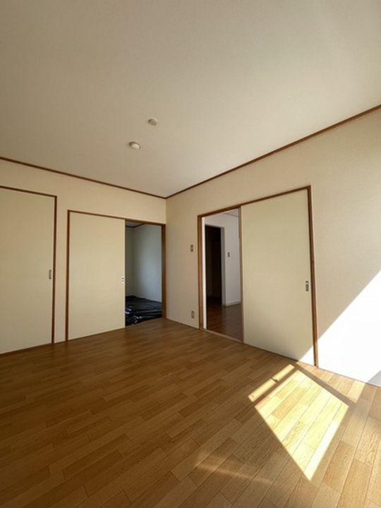 エステートピア戸坂の内装