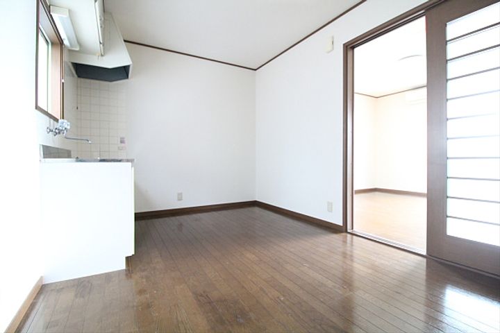 東京都三鷹市牟礼1の賃貸アパートの居間