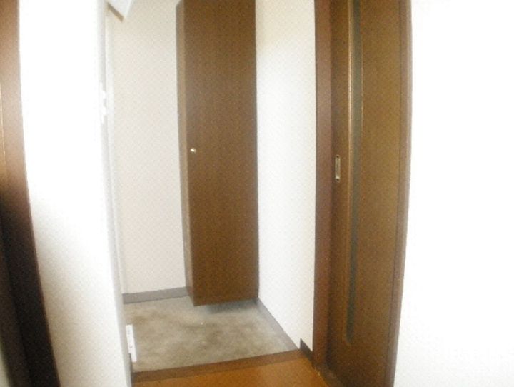 レジデンス東多賀の玄関