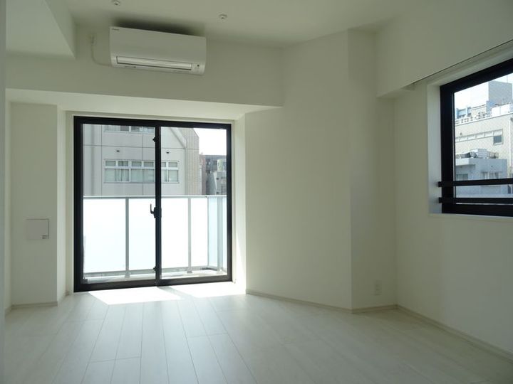 S RESIDENCE三田慶大前の居間
