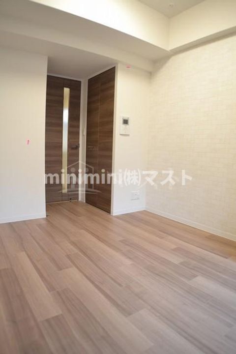 プレサンス難波クチュールの居間