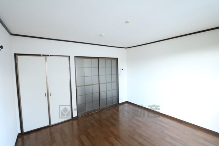 シャトルハイツの内装