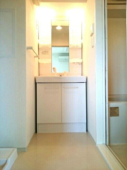 EYハイツ高島の内装