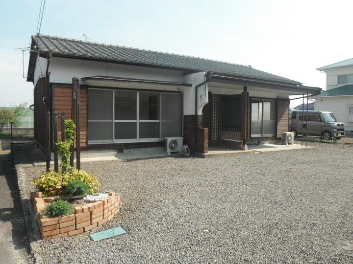 愛媛県新居浜市中村2(一戸建)の賃貸物件の外観