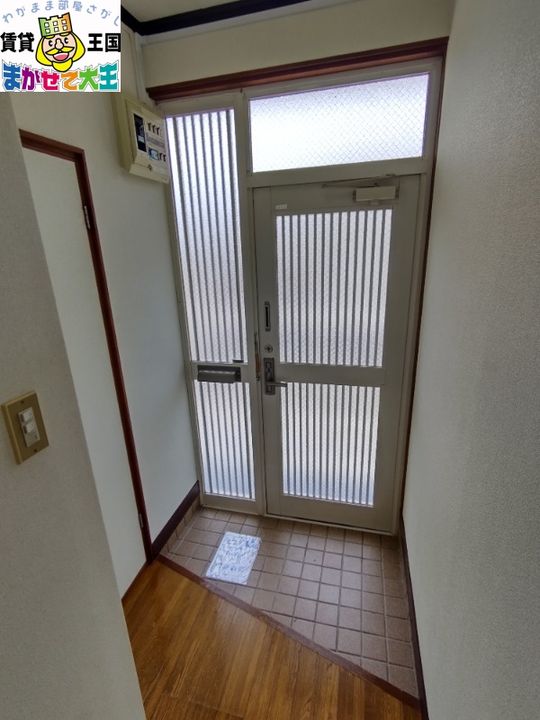 コーポ三輪の玄関