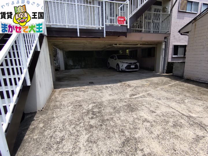 コーポ三輪の地図