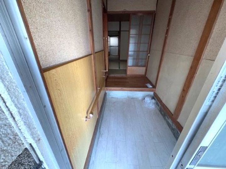 浦川住宅の玄関