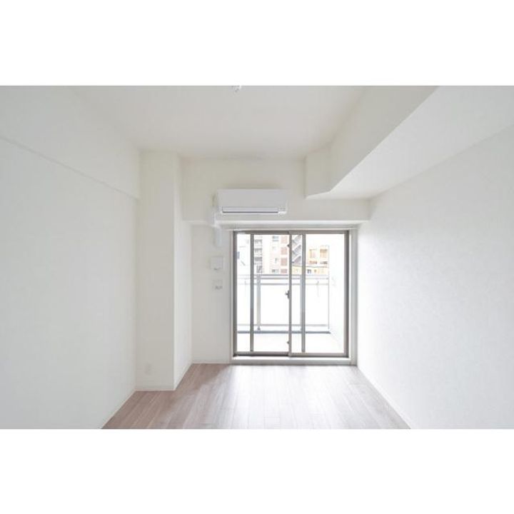 アドバンス大阪リーヴァの居間