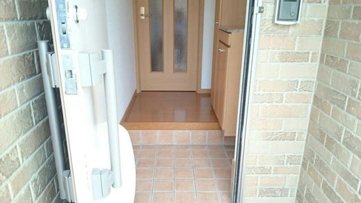 メゾン・ド・ラ・プラージュCの玄関