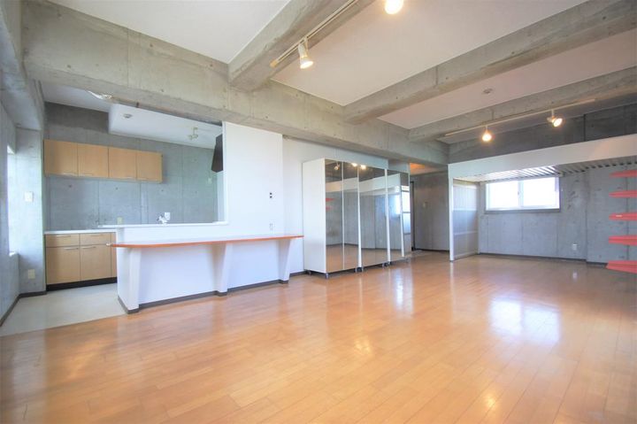 宮城県仙台市宮城野区幸町3(マンション)の賃貸物件の居間