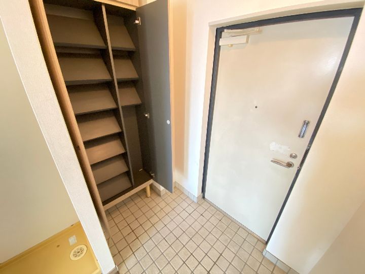 レインボー東祢宜島の玄関