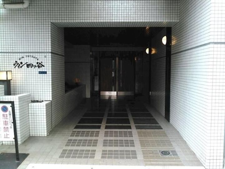 東京都新宿区住吉町(マンション)の賃貸物件の地図