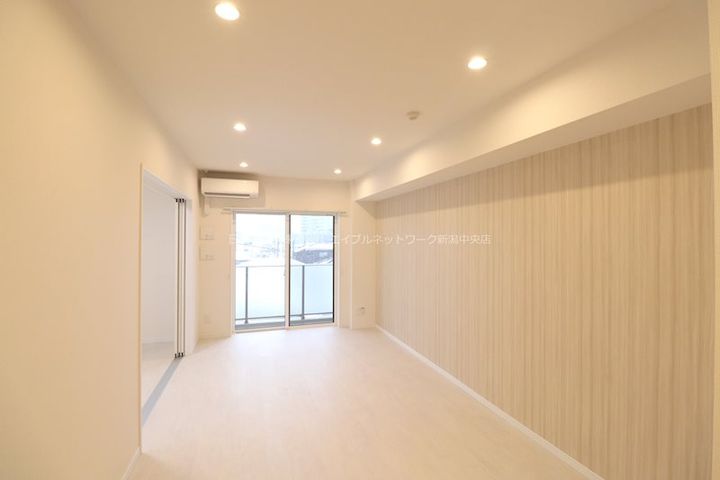 BUENA上所の居間