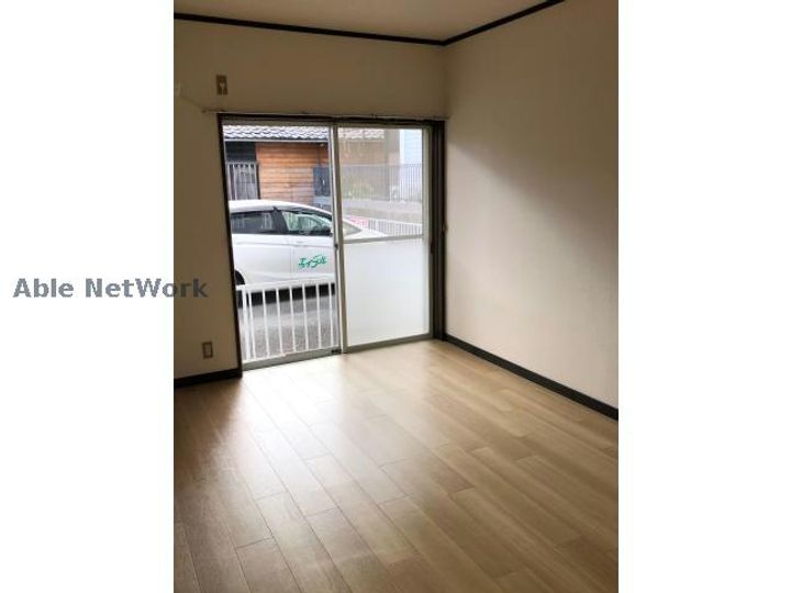 愛知県高浜市春日町3(アパート)の賃貸物件の居間