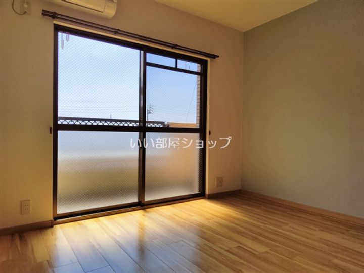 ソルトビレッジの居間