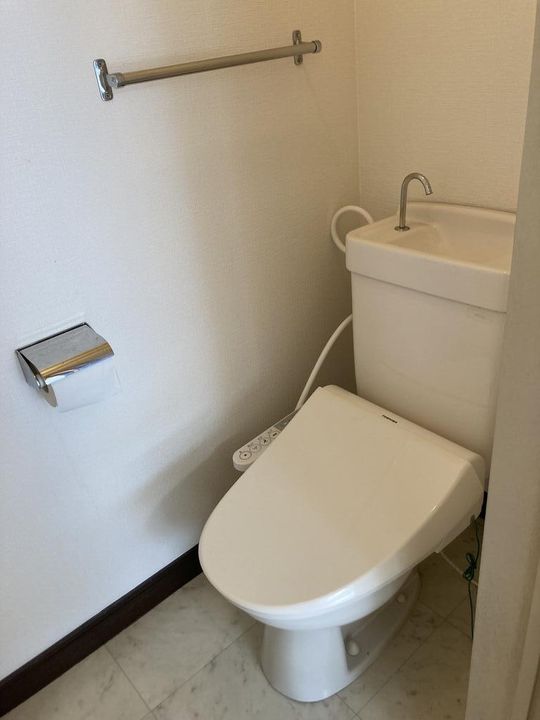 シャトル京の内装